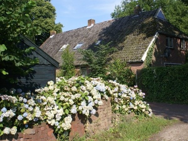 ''Onder de Eiken'' - een woonboerderij uit 1836
