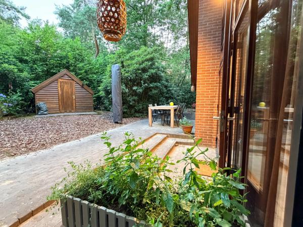 Boshuis Eersel doorkijk verse kruiden